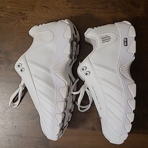 K-SWISS mens size 9.5. White.
